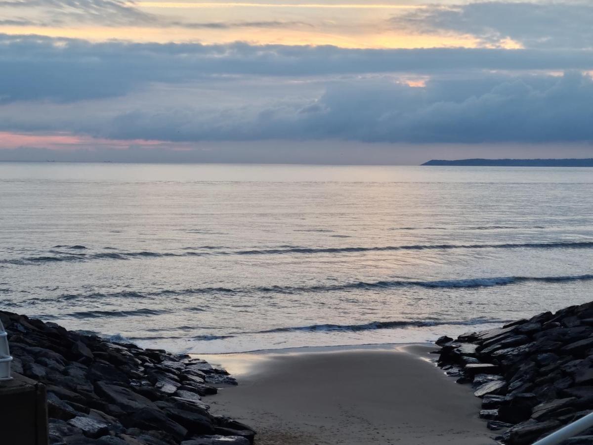 Driftmark Beachfront Location Aberavon Beach Sea Views Large Driveway Parking Private Site Fibre Optic Wi Fi Port Talbot Εξωτερικό φωτογραφία